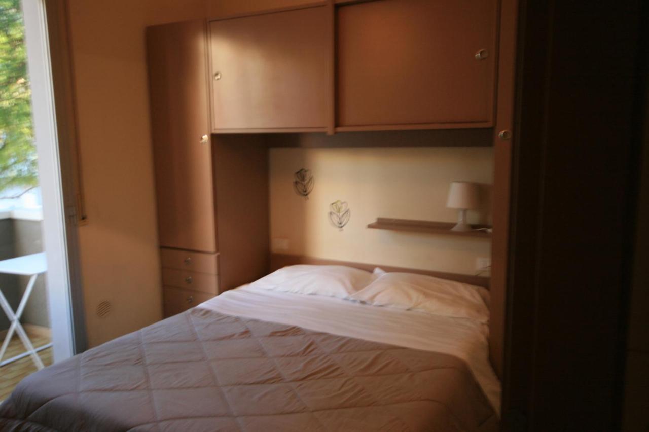 Casa Vacanze Cucciolo Римини Екстериор снимка