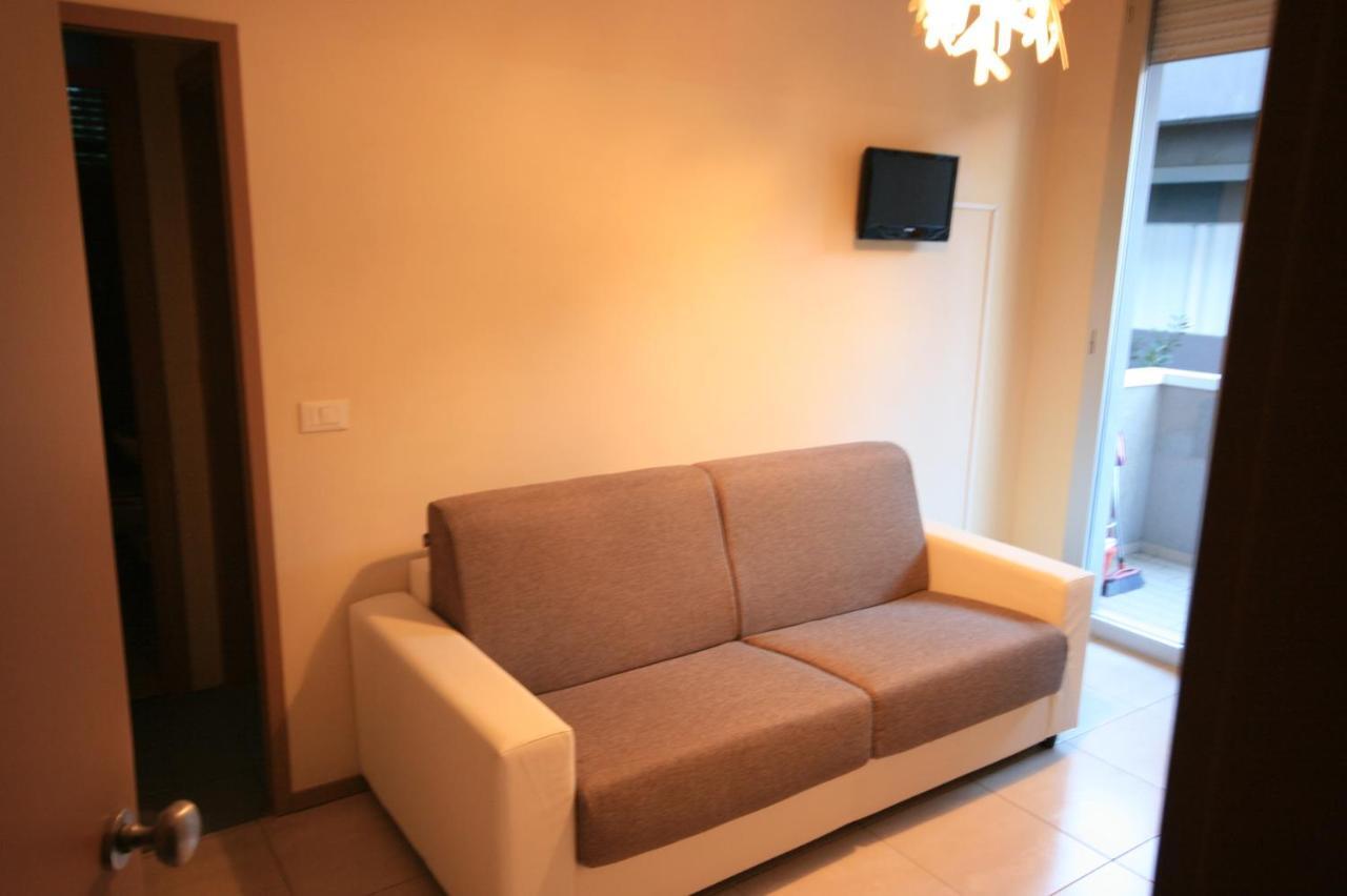 Casa Vacanze Cucciolo Римини Екстериор снимка
